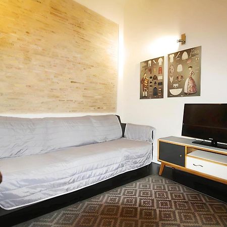Apartamento Reformado Cerca De La Plaza Redonda Valencia Exterior foto