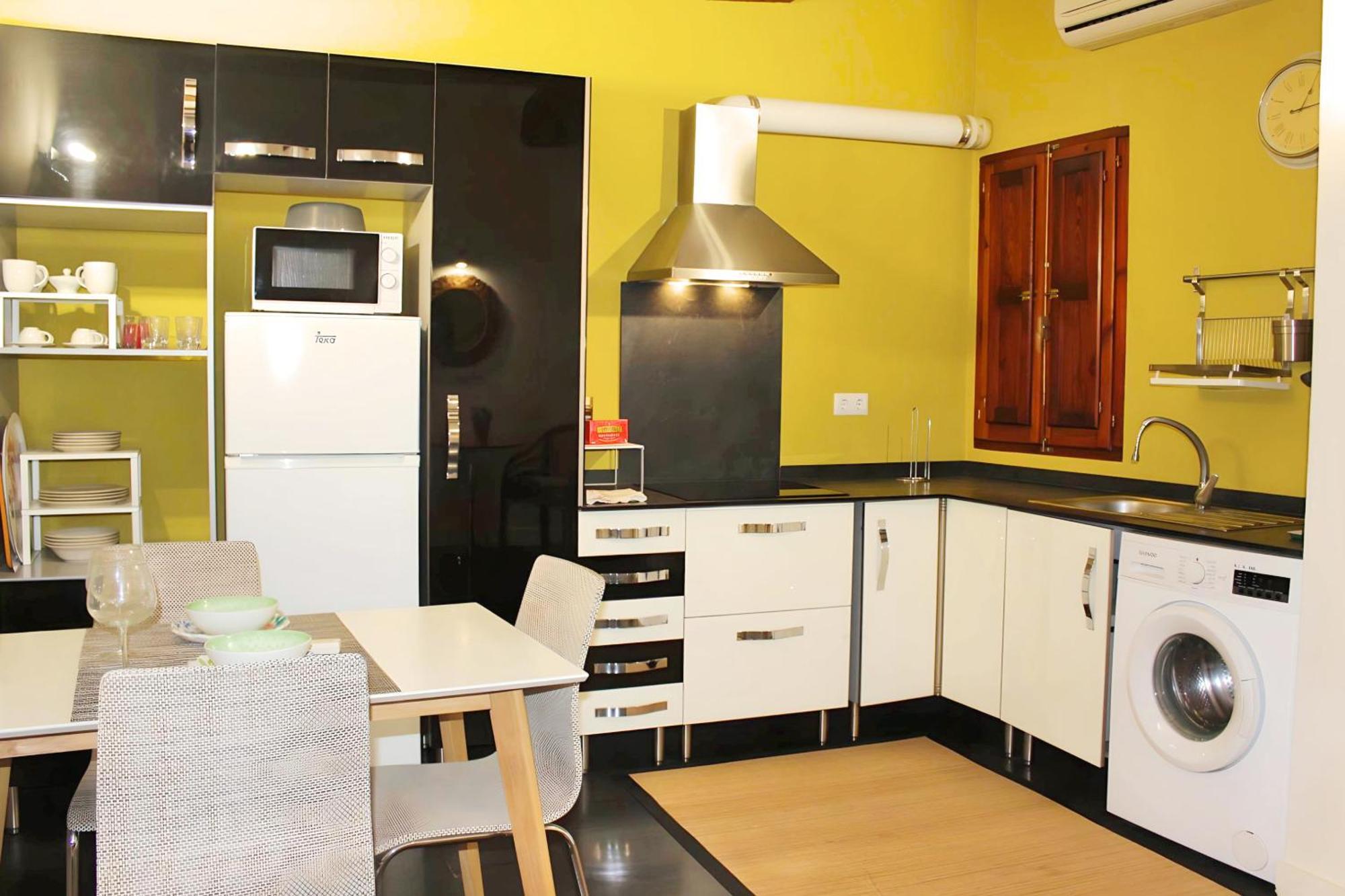Apartamento Reformado Cerca De La Plaza Redonda Valencia Exterior foto